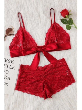 Kadın Kırmızı Dantelli & Kurdelalı Sütyen Külot Takımı – Modern, Konforlu ve Günlük Kombinlere Uygun