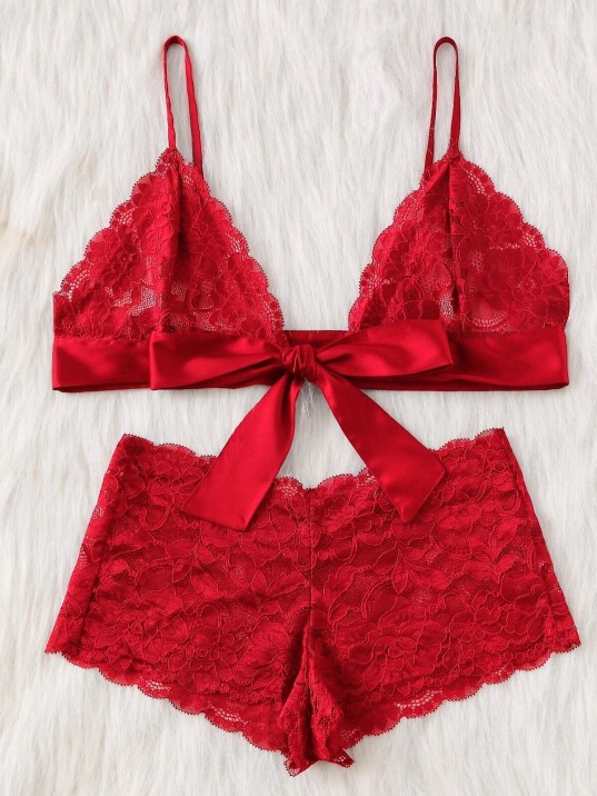 Kadın Kırmızı Dantelli & Kurdelalı Sütyen Külot Takımı – Modern, Konforlu Ve Günlük Kombinlere Uygun Kadın Kırmızı Dantelli & Kurdelalı Sütyen Külot Takımı – Modern, Konforlu Ve Günlük Kombinlere Uygun