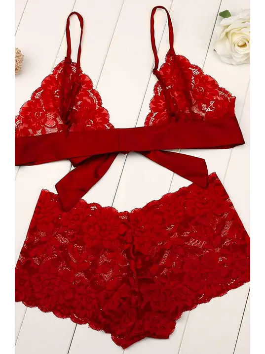 Kadın Kırmızı Dantelli & Kurdelalı Sütyen Külot Takımı – Modern, Konforlu Ve Günlük Kombinlere Uygun