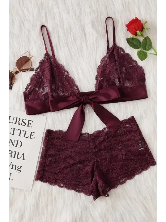 Kadın Bordo Dantelli & Kurdelalı Sütyen Külot Takımı – Modern, Konforlu Ve Günlük Kombinlere Uygun Kadın Bordo Dantelli & Kurdelalı Sütyen Külot Takımı – Modern, Konforlu Ve Günlük Kombinlere Uygun