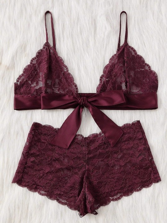 Kadın Bordo Dantelli & Kurdelalı Sütyen Külot Takımı – Modern, Konforlu Ve Günlük Kombinlere Uygun Kadın Bordo Dantelli & Kurdelalı Sütyen Külot Takımı – Modern, Konforlu Ve Günlük Kombinlere Uygun