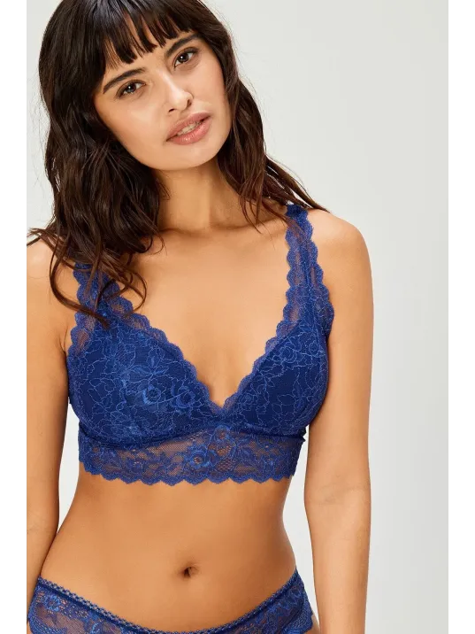 Kadın Mavi Dantelli Büstiyer Sütyen Külot Takımı – Modern, Konforlu Ve Günlük Kombinlere Uygun
