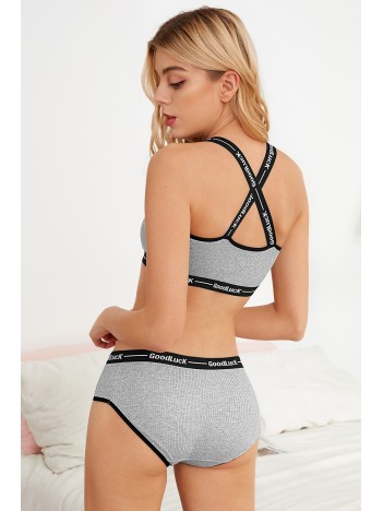 Kadın Gri Çapraz Sırtlı Yazılı Iç Çamaşır Takımı – Modern, Konforlu Ve Günlük Kombinlere Uygun