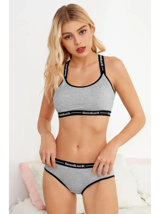 Kadın Gri Çapraz Sırtlı Yazılı Iç Çamaşır Takımı – Modern, Konforlu Ve Günlük Kombinlere Uygun