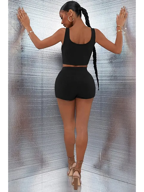 Kadın Siyah Şortlu Crop Top Gecelik Takım – Modern, Konforlu Ve Günlük Kombinlere Uygun