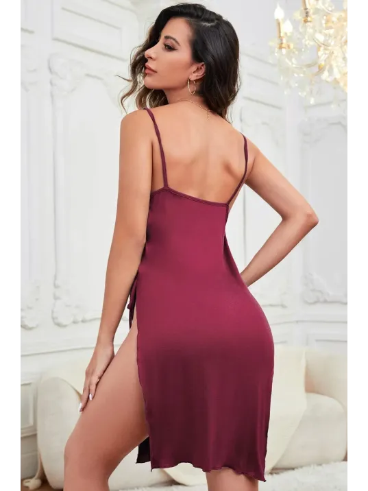 Kadın Bordo Cut Out Detaylı Yırtmaçlı Sexy Gecelik – Modern Ve Şık Tasarım Kadın Bordo Cut Out Detaylı Yırtmaçlı Sexy Gecelik – Modern Ve Şık Tasarım