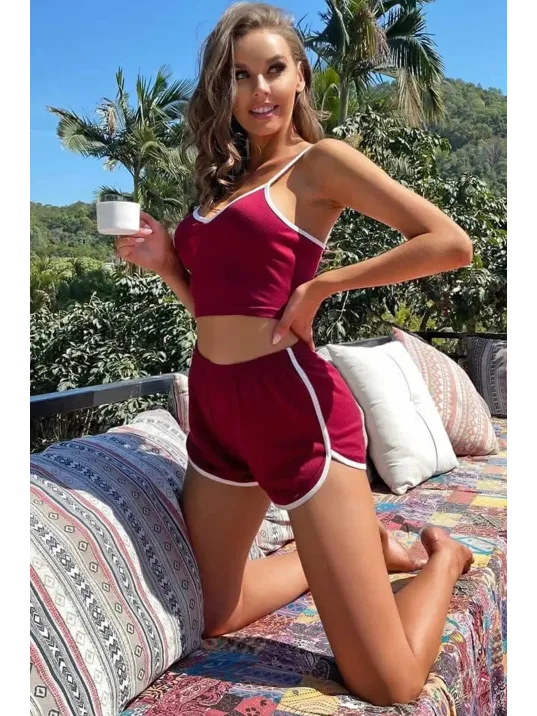 Kadın Bordo Askılı Crop Top Ve Şortlu Gecelik Takım – Modern, Konforlu Ve Günlük Kombinlere Uygun