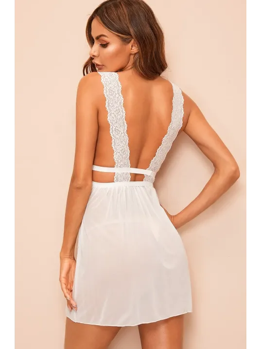 Kadın Beyaz Dantelli Sırtı Açık Gecelik – Modern Ve Şık Tasarım