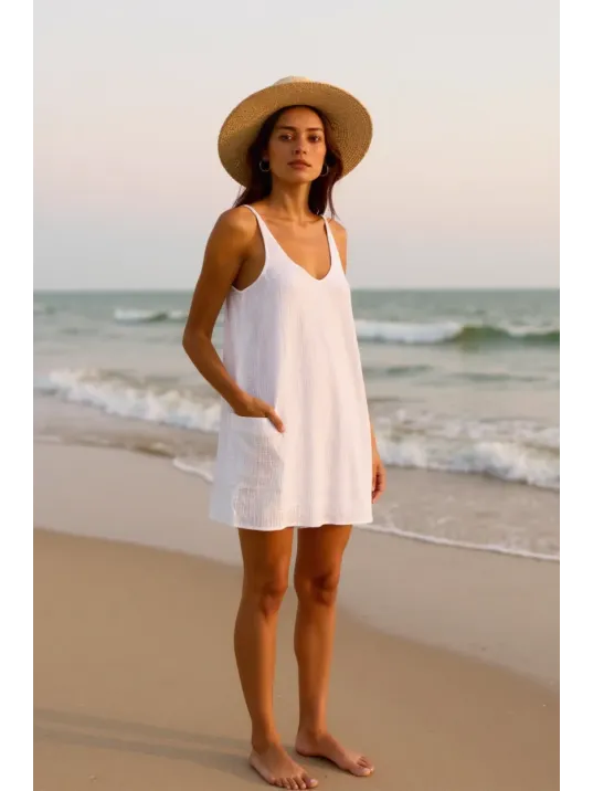Kadın Beyaz Mini Cepli Tulum Plaj Elbisesi – Şık, Rahat Ve 4 Mevsim Kullanıma Uygun