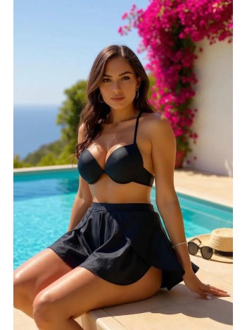 Kadın Siyah Yırtmaçlı Etek Görünümlü Şık Deniz Şortu – Modern Ve Şık Tasarım