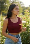 Kadın Bordo Kare Yaka Crop Top Bluz – Şık, Rahat Ve Kolay Kombinlenebilir