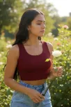Kadın Bordo Kare Yaka Crop Top Bluz – Şık, Rahat Ve Kolay Kombinlenebilir