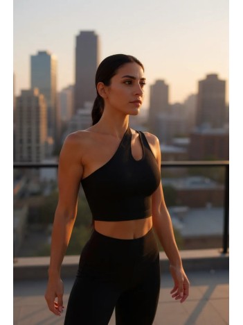 Kadın Siyah Tek Omuz Cut Out Detaylı Crop Top Bluz – Şık, Rahat ve Kolay Kombinlenebilir