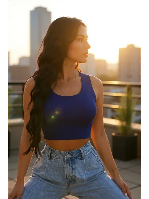 Kadın Lacivert Kare Yaka Crop Top Bluz – Şık, Rahat Ve Kolay Kombinlenebilir