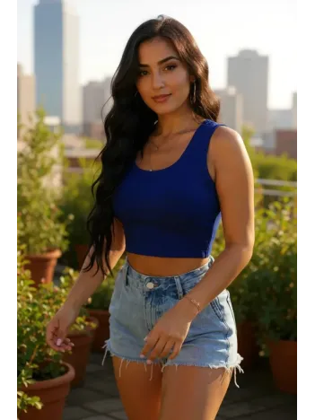 Kadın Lacivert Kare Yaka Crop Top Bluz – Şık, Rahat Ve Kolay Kombinlenebilir