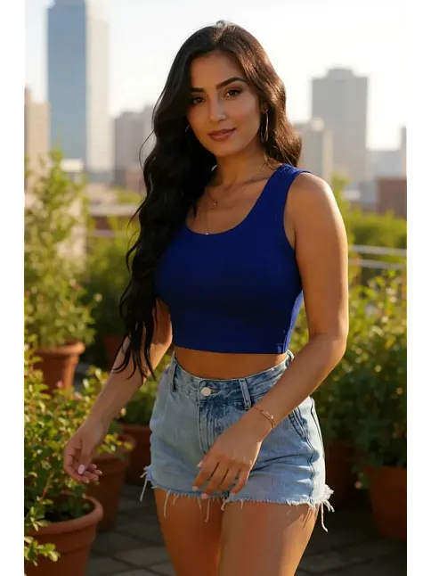 Kadın Lacivert Kare Yaka Crop Top Bluz – Şık, Rahat Ve Kolay Kombinlenebilir