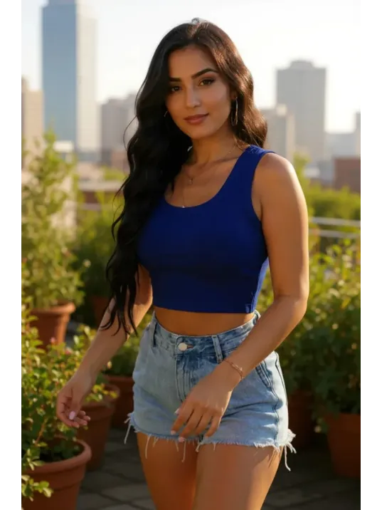 Kadın Lacivert Kare Yaka Crop Top Bluz – Şık, Rahat Ve Kolay Kombinlenebilir