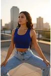 Kadın Lacivert Kare Yaka Crop Top Bluz – Şık, Rahat Ve Kolay Kombinlenebilir