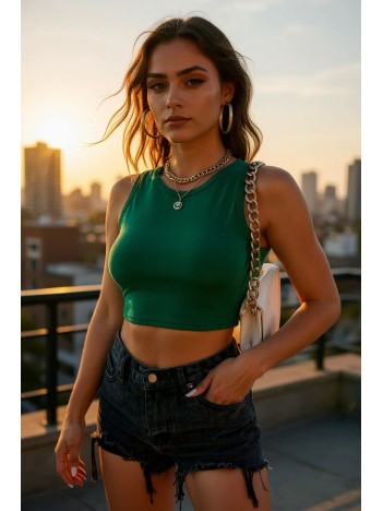 Kadın Yeşil Kare Yaka Crop Top Bluz – Şık, Rahat ve Kolay Kombinlenebilir