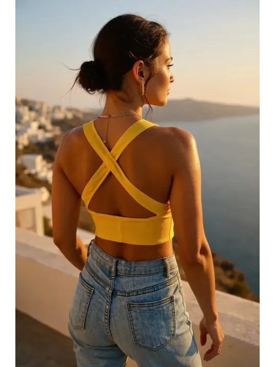 Kadın Sarı Çapraz Sırt Detaylı Şık Crop Top Büstiyer – Modern Ve Şık Tasarım