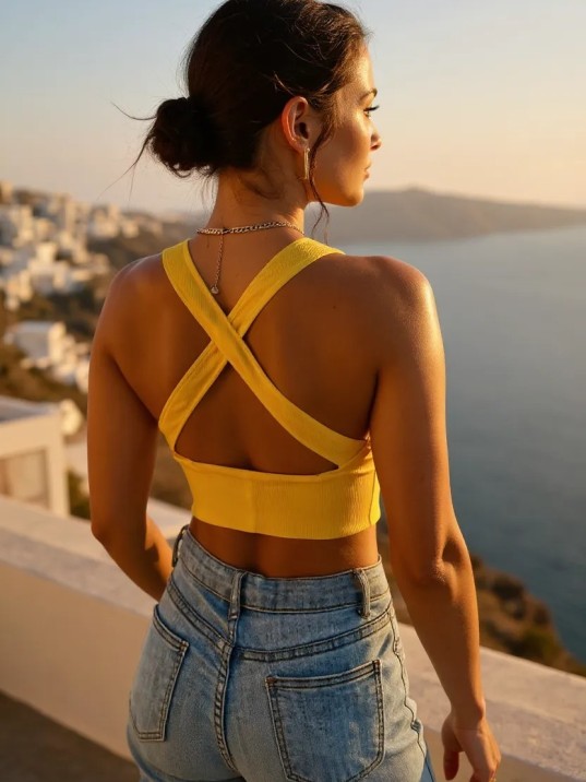 Kadın Sarı Çapraz Sırt Detaylı Şık Crop Top Büstiyer – Modern ve Şık Tasarım