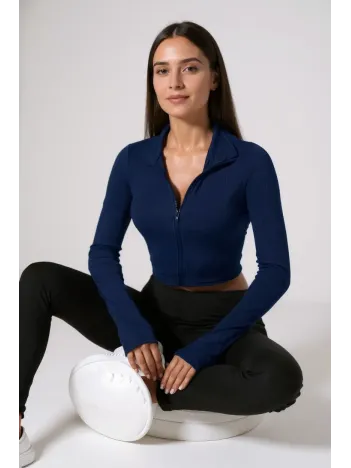 Kadın Lacivert Uzun Kol Fermuarlı Parmak Geçme Detaylı Dik Yaka Crop Top Bluz – Şık, Rahat Ve Kolay Kombinlenebilir Kadın Lacivert Uzun Kol Fermuarlı Parmak Geçme Detaylı Dik Yaka Crop Top Bluz – Şık, Rahat Ve Kolay Kombinlenebilir