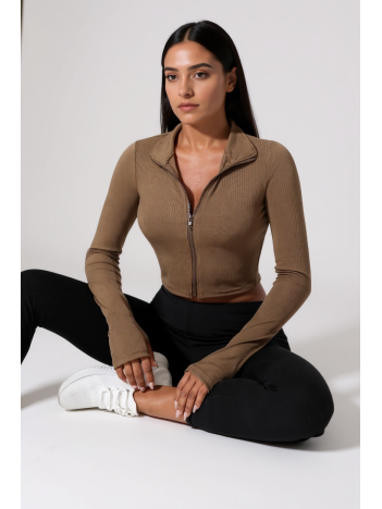 Kadın Kahverengi Uzun Kol Fermuarlı Parmak Geçme Detaylı Dik Yaka Crop Top Bluz – Şık, Rahat Ve Kolay Kombinlenebilir