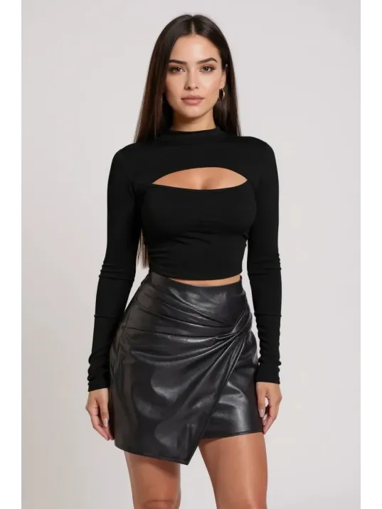 Kadın Siyah Göğüs Dekolteli Uzun Kollu Cut Out Crop Top Bluz – Şık, Rahat Ve Kolay Kombinlenebilir