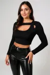 Kadın Siyah Göğüs Dekolteli Çapraz Askılı Uzun Kollu Crop Top Bluz – Şık, Rahat Ve Kolay Kombinlenebilir Kadın Siyah Göğüs Dekolteli Çapraz Askılı Uzun Kollu Crop Top Bluz – Şık, Rahat Ve Kolay Kombinlenebilir