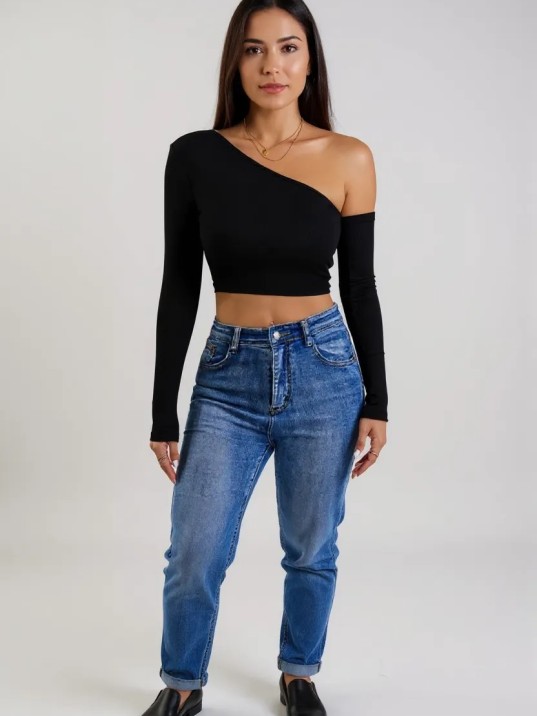 Kadın Siyah Tek Omuz Detaylı Uzun Kol Crop Top Bluz – Şık, Rahat Ve Kolay Kombinlenebilir