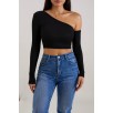 Kadın Siyah Tek Omuz Detaylı Uzun Kol Crop Top Bluz – Şık, Rahat ve Kolay Kombinlenebilir