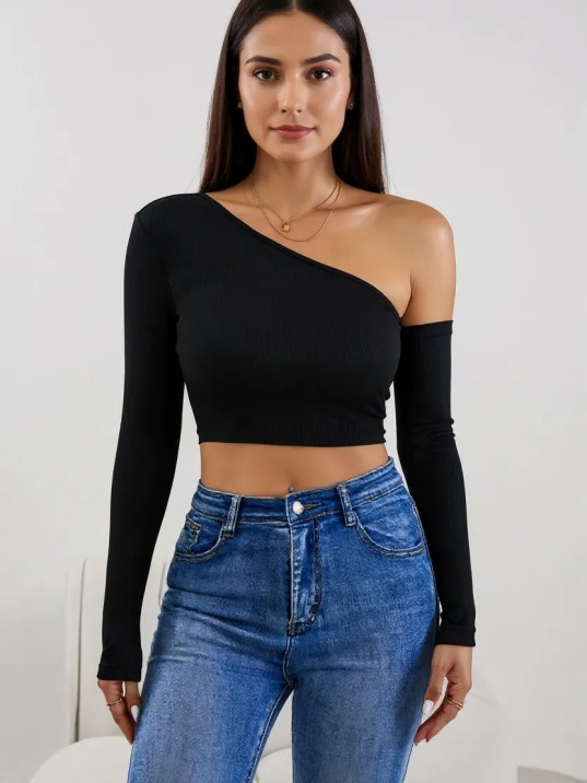 Kadın Siyah Tek Omuz Detaylı Uzun Kol Crop Top Bluz – Şık, Rahat ve Kolay Kombinlenebilir