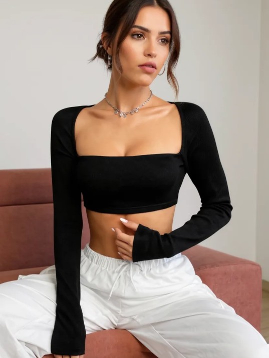 Kadın Siyah Uzun Kol Göğüs Ve Sırt Dekolteli Crop Top Bluz – Şık, Rahat Ve Kolay Kombinlenebilir