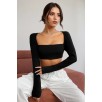 Kadın Siyah Uzun Kol Göğüs ve Sırt Dekolteli Crop Top Bluz – Şık, Rahat ve Kolay Kombinlenebilir
