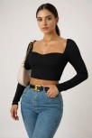 Kadın Siyah Uzun Kol Göğüs Dekolteli Şık Crop Top Bluz – Şık, Rahat Ve Kolay Kombinlenebilir