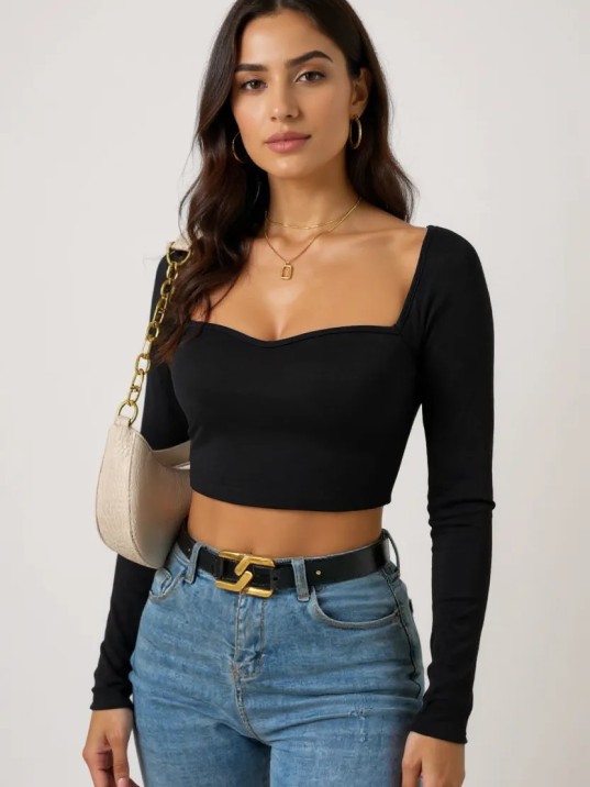 Kadın Siyah Uzun Kol Göğüs Dekolteli Şık Crop Top Bluz – Şık, Rahat Ve Kolay Kombinlenebilir