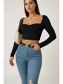 Kadın Siyah Uzun Kol Göğüs Dekolteli Şık Crop Top Bluz – Şık, Rahat Ve Kolay Kombinlenebilir