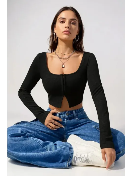 Kadın Siyah Uzun Kollu Agraflı Göğüs Ve Göbek Dekolteli Crop Top Bluz – Şık, Rahat Ve Kolay Kombinlenebilir