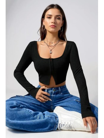 Kadın Siyah Uzun Kollu Agraflı Göğüs ve Göbek Dekolteli Crop Top Bluz – Şık, Rahat ve Kolay Kombinlenebilir
