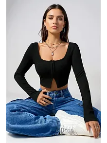 Kadın Siyah Uzun Kollu Agraflı Göğüs Ve Göbek Dekolteli Crop Top Bluz – Şık, Rahat Ve Kolay Kombinlenebilir