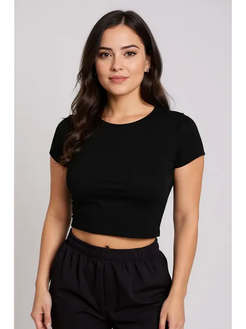 Kadın Siyah Yuvarlak Yaka Yarım Kol Crop Top Bluz – Şık, Rahat Ve Kolay Kombinlenebilir