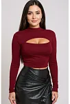 Kadın Bordo Göğüs Dekolteli Uzun Kollu Cut Out Crop Top Bluz – Şık, Rahat Ve Kolay Kombinlenebilir