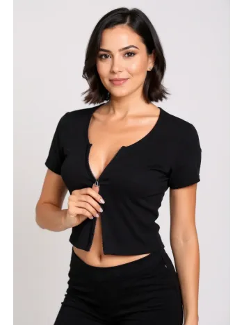 Kadın Siyah Çift Fermuarlı Yarım Kol Crop Top Bluz – Şık, Rahat Ve Kolay Kombinlenebilir Kadın Siyah Çift Fermuarlı Yarım Kol Crop Top Bluz – Şık, Rahat Ve Kolay Kombinlenebilir