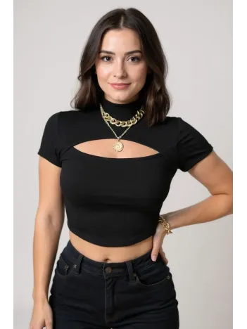 Kadın Siyah Göğüs Dekolteli Yarım Kollu Cut Out Crop Top Bluz – Şık, Rahat Ve Kolay Kombinlenebilir