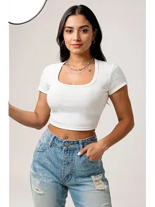 Kadın Beyaz Yarım Kol Düz Yaka Crop Top Bluz – Şık, Rahat Ve Kolay Kombinlenebilir