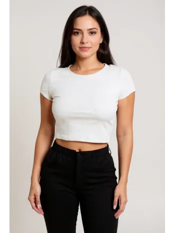Kadın Beyaz Yuvarlak Yaka Yarım Kol Crop Top Bluz