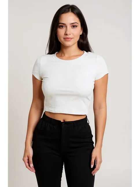 Kadın Beyaz Yuvarlak Yaka Yarım Kol Crop Top Bluz