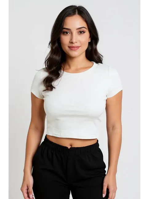 Kadın Beyaz Yuvarlak Yaka Yarım Kol Crop Top Bluz