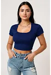 Kadın Lacivert Yarım Kol Düz Yaka Crop Top Bluz – Şık, Rahat Ve Kolay Kombinlenebilir