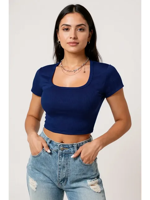 Kadın Lacivert Yarım Kol Düz Yaka Crop Top Bluz – Şık, Rahat Ve Kolay Kombinlenebilir